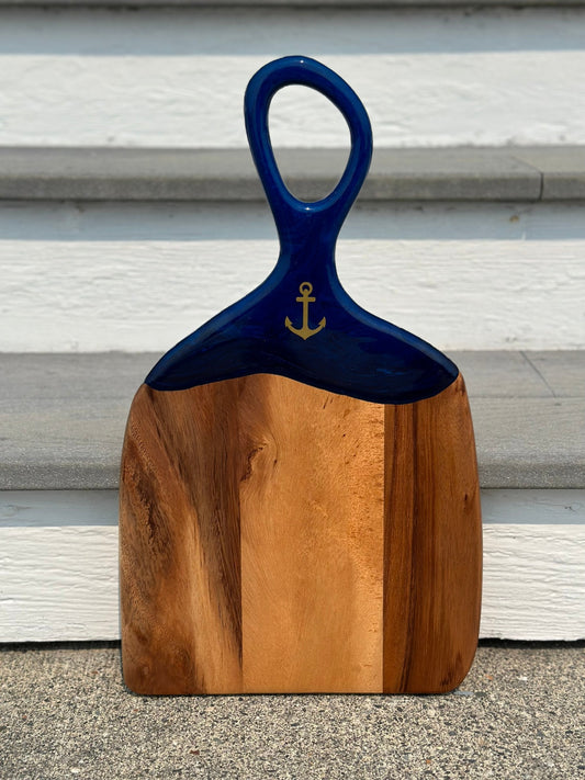 “Anchored” Serving Board